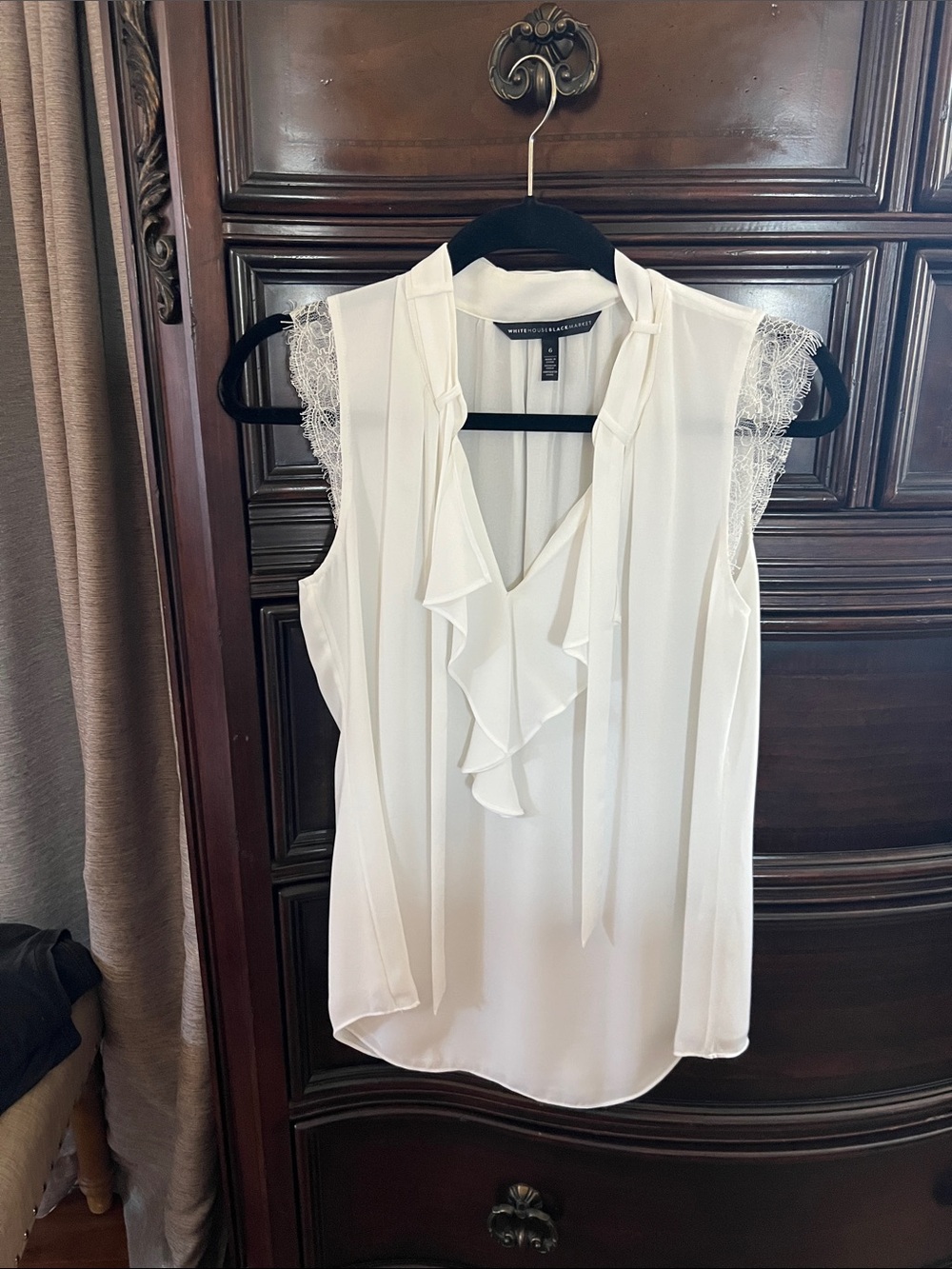 White House Black Market Cream Ruffle Tie-Neck Sleeveless Lace-Trim Camisole